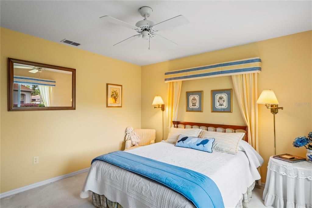 Под контрактом: $440,000 (4 спален, 3 ванн, 2468 Квадратных фут)