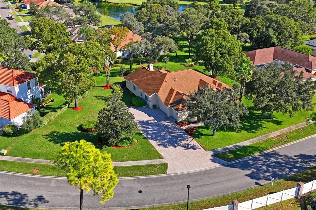 Под контрактом: $440,000 (4 спален, 3 ванн, 2468 Квадратных фут)