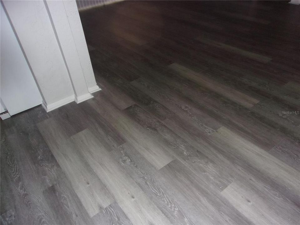 For Rent: $2,000 (2 beds, 1 baths, 1464 Square Feet)