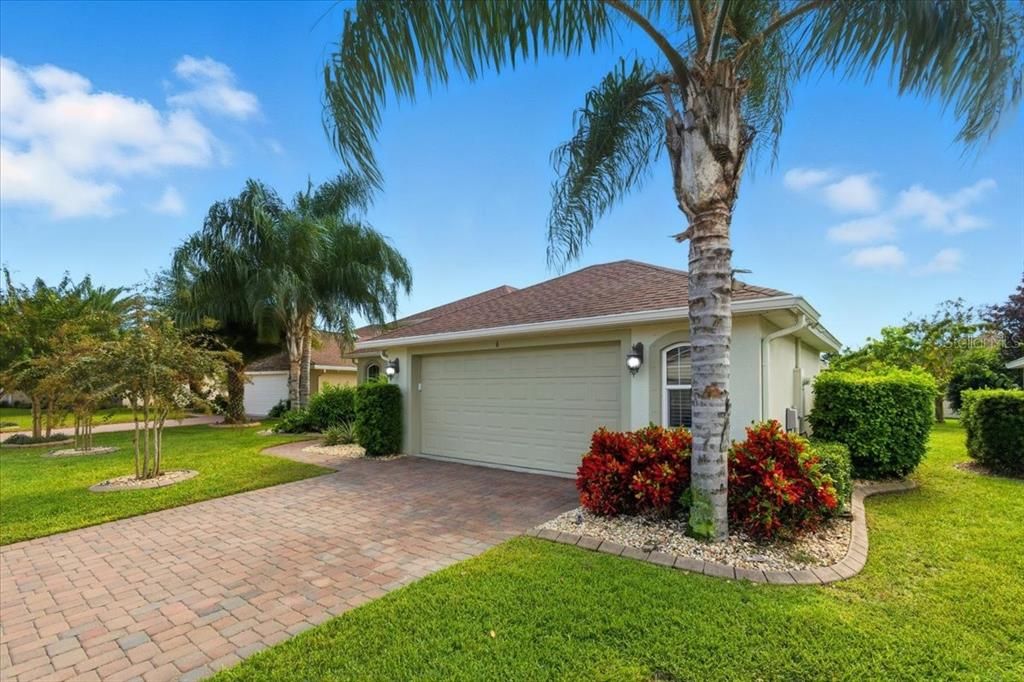 For Sale: $600,000 (3 beds, 2 baths, 1845 Square Feet)