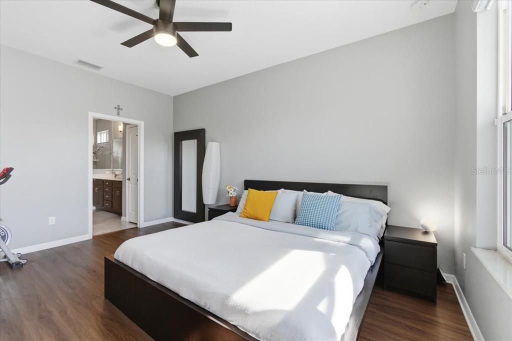 For Sale: $600,000 (3 beds, 2 baths, 1845 Square Feet)