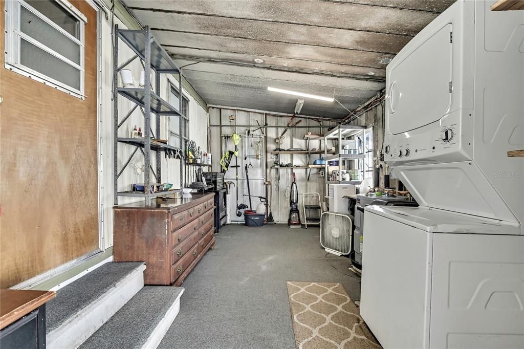 Под контрактом: $79,900 (2 спален, 1 ванн, 920 Квадратных фут)