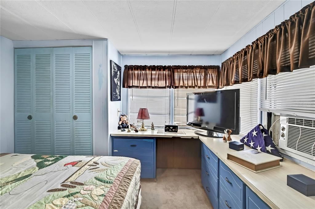 Под контрактом: $79,900 (2 спален, 1 ванн, 920 Квадратных фут)