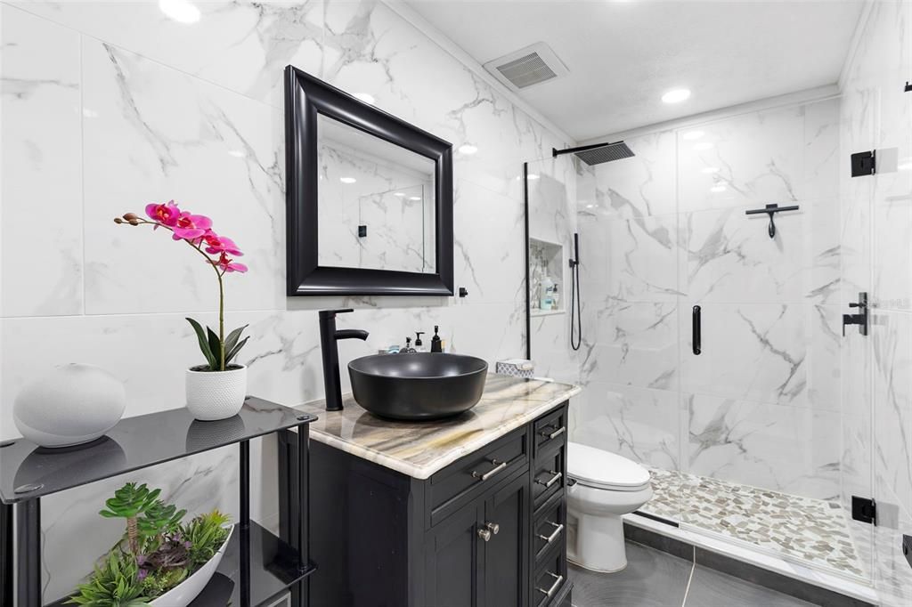 待售: $325,000 (3 贝兹, 2 浴室, 1213 平方英尺)