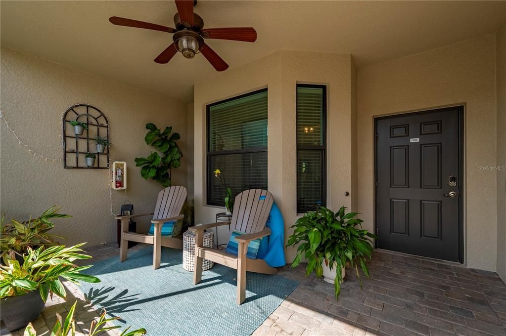 For Sale: $425,000 (2 beds, 2 baths, 1330 Square Feet)