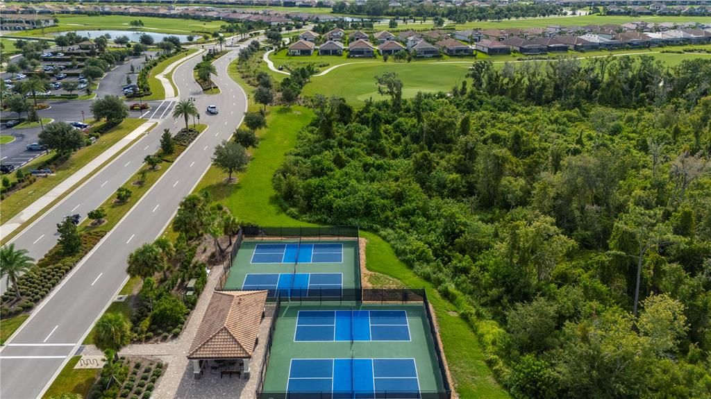 For Sale: $425,000 (2 beds, 2 baths, 1330 Square Feet)