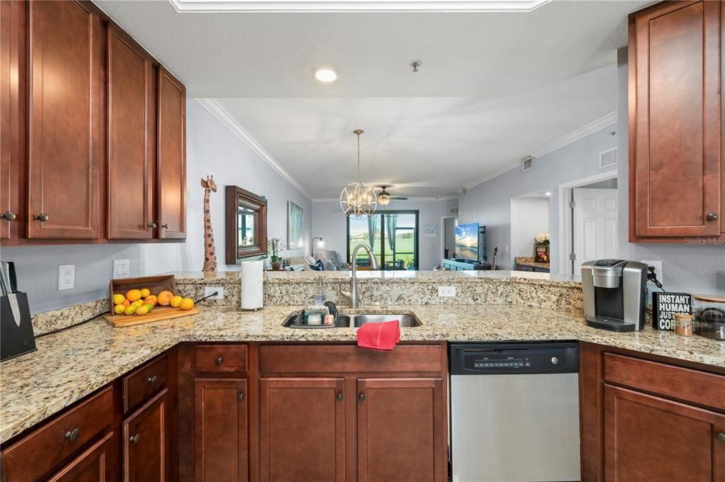 For Sale: $425,000 (2 beds, 2 baths, 1330 Square Feet)