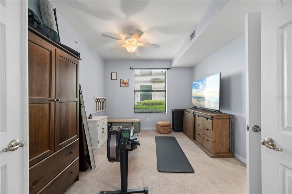 For Sale: $425,000 (2 beds, 2 baths, 1330 Square Feet)