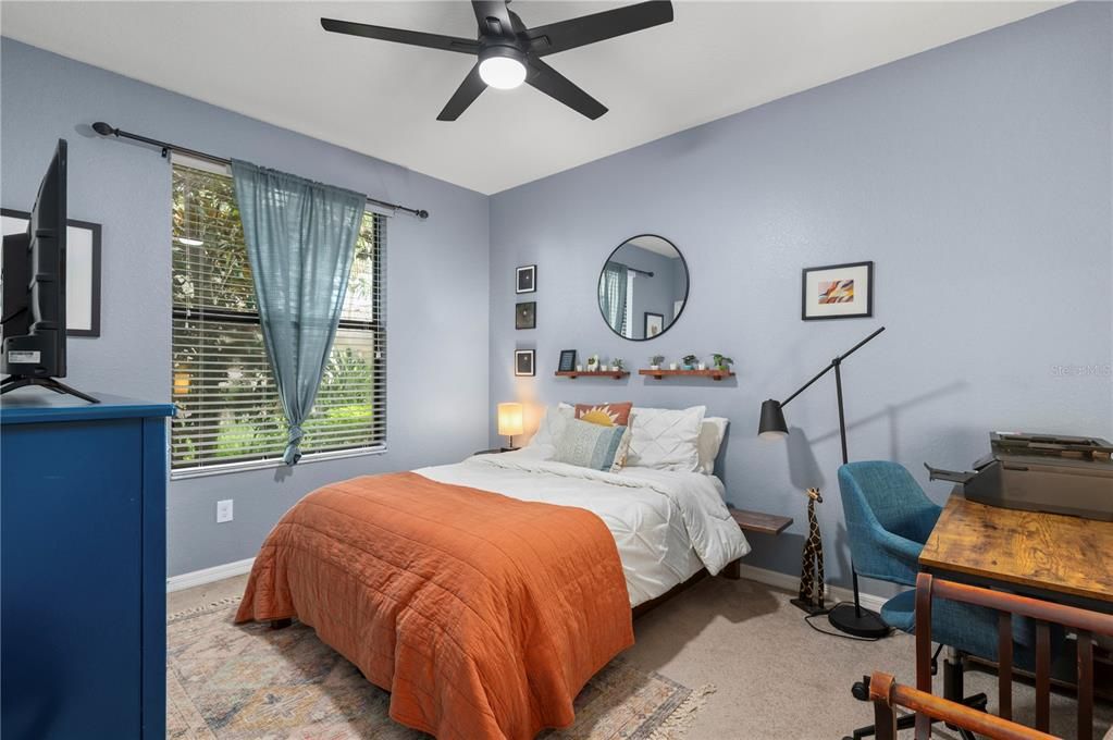 For Sale: $425,000 (2 beds, 2 baths, 1330 Square Feet)