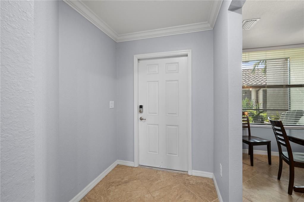 For Sale: $425,000 (2 beds, 2 baths, 1330 Square Feet)