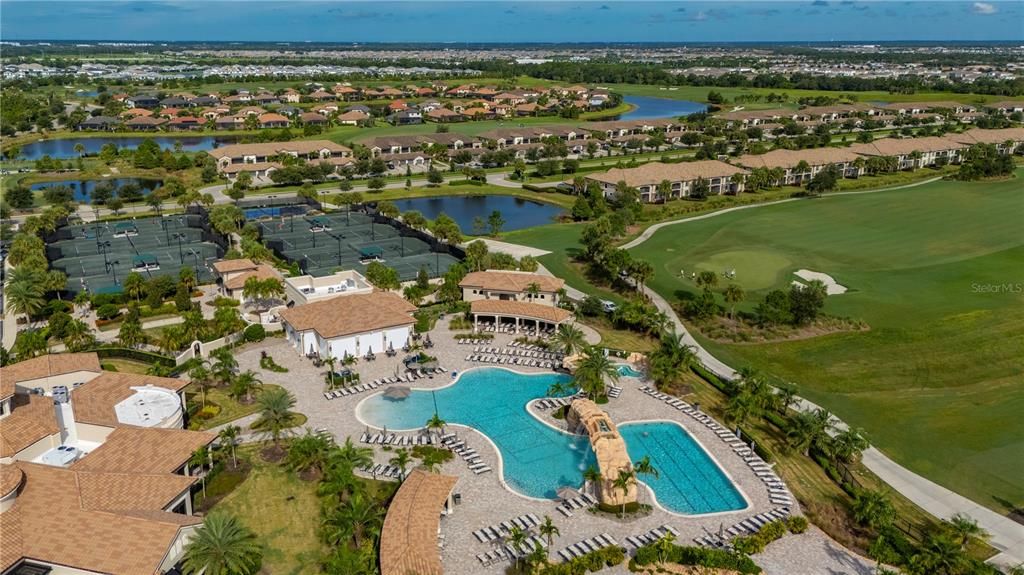 For Sale: $425,000 (2 beds, 2 baths, 1330 Square Feet)