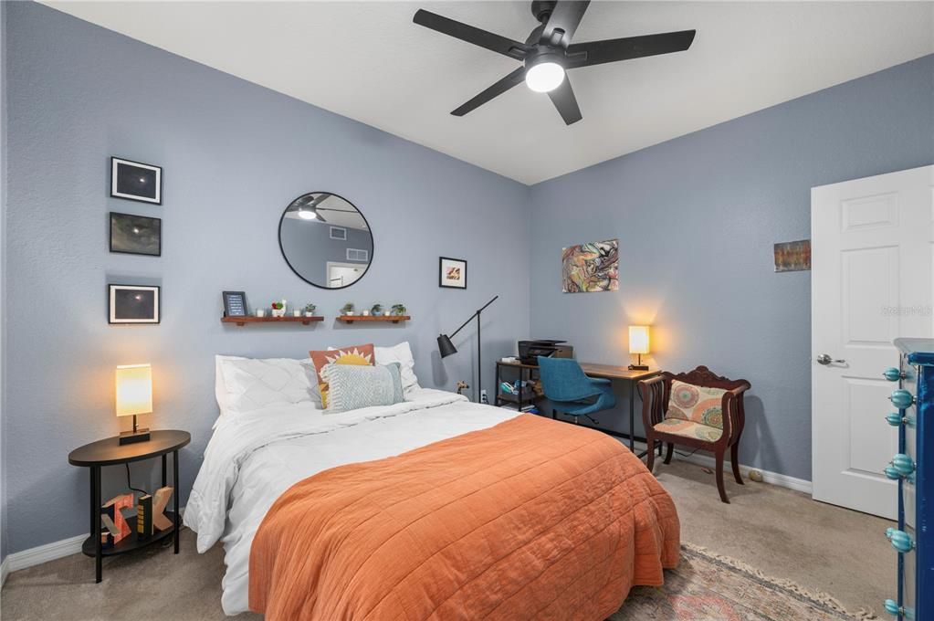 For Sale: $425,000 (2 beds, 2 baths, 1330 Square Feet)