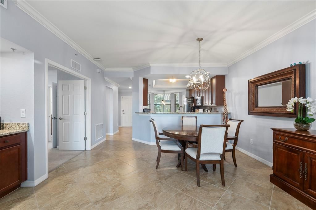 For Sale: $425,000 (2 beds, 2 baths, 1330 Square Feet)