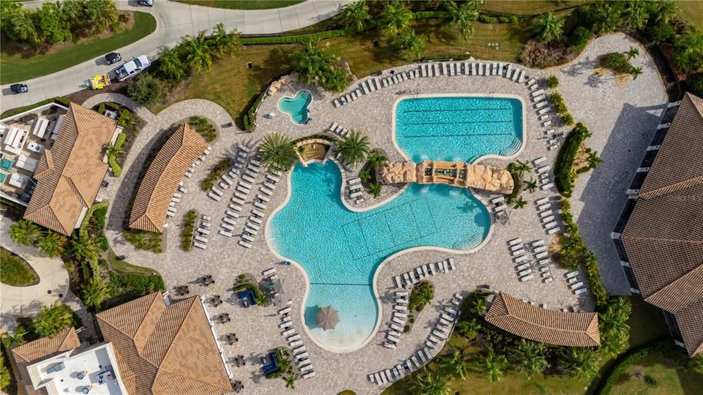 For Sale: $425,000 (2 beds, 2 baths, 1330 Square Feet)