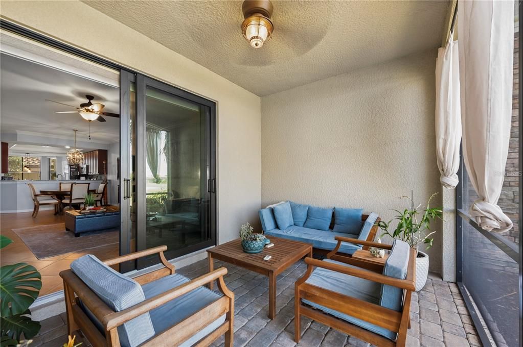 For Sale: $425,000 (2 beds, 2 baths, 1330 Square Feet)