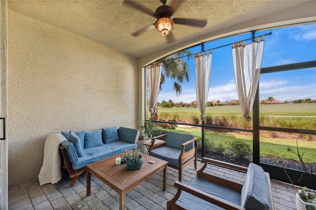 For Sale: $425,000 (2 beds, 2 baths, 1330 Square Feet)