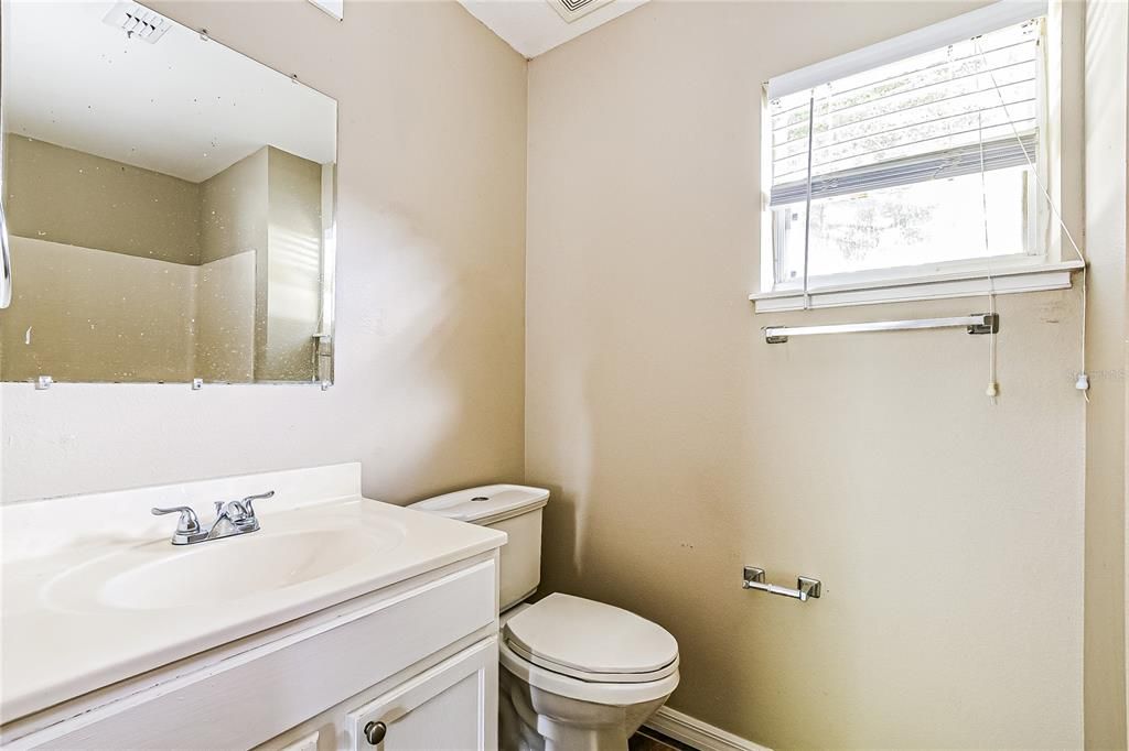 For Rent: $1,895 (4 beds, 2 baths, 1730 Square Feet)