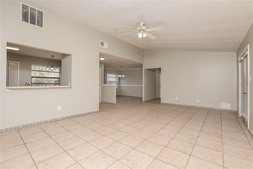 For Rent: $2,270 (3 beds, 2 baths, 1371 Square Feet)