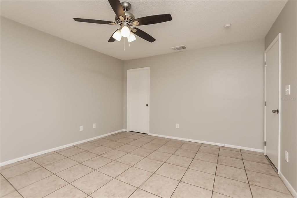 For Rent: $2,270 (3 beds, 2 baths, 1371 Square Feet)