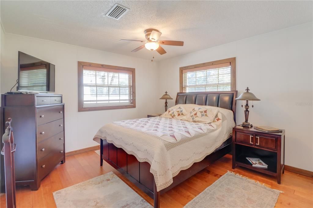 For Sale: $640,000 (3 beds, 2 baths, 1832 Square Feet)