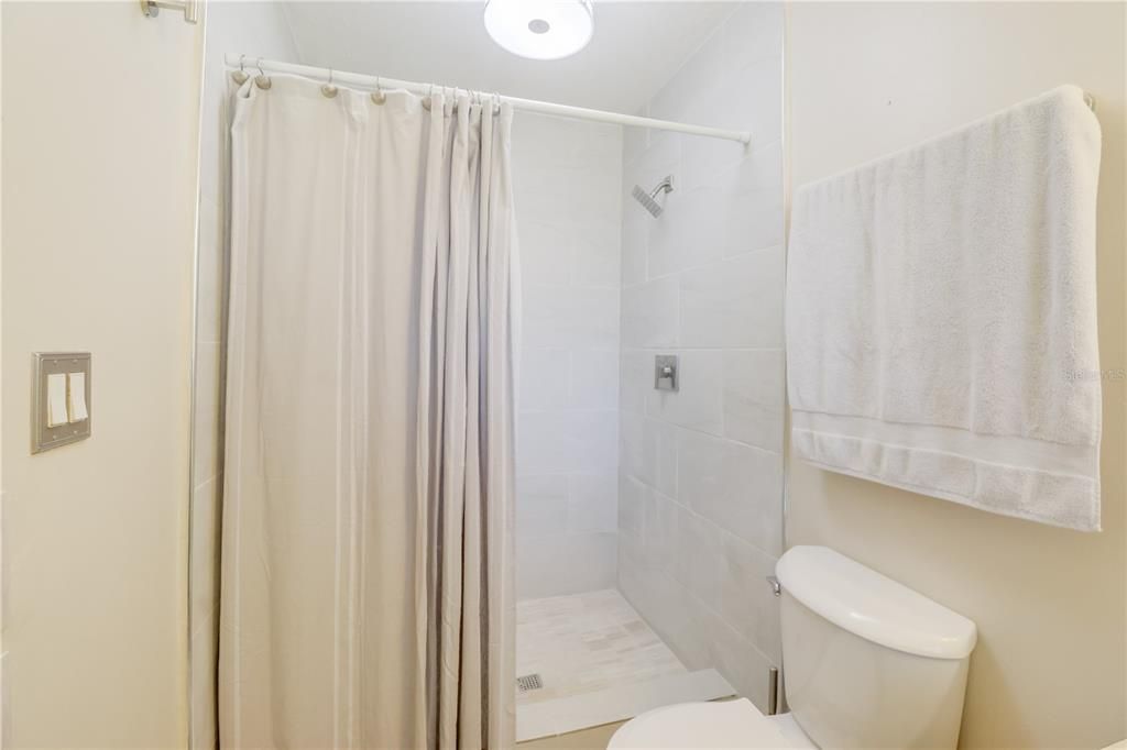 For Sale: $640,000 (3 beds, 2 baths, 1832 Square Feet)