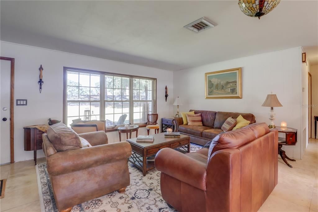 For Sale: $640,000 (3 beds, 2 baths, 1832 Square Feet)