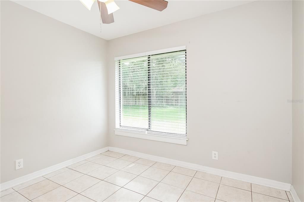 En Renta: $1,745 (4 camas, 2 baños, 1817 Pies cuadrados)