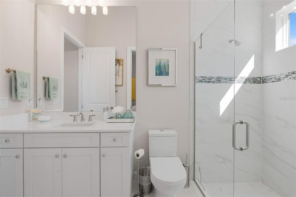 En Venta: $2,200,000 (4 camas, 4 baños, 4128 Pies cuadrados)