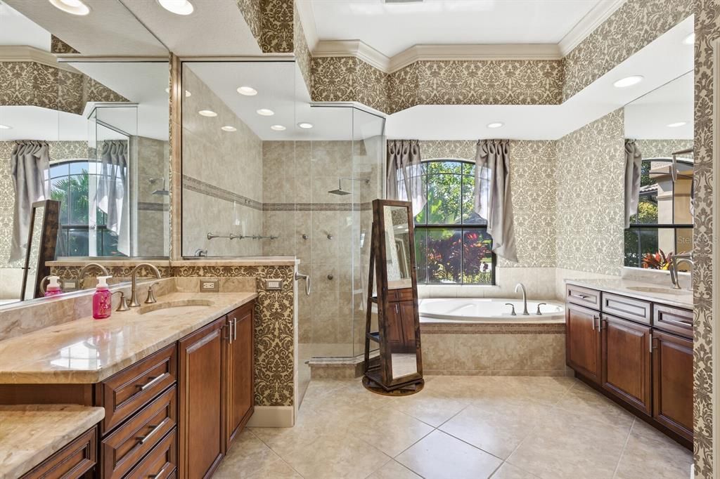 For Sale: $829,000 (4 beds, 4 baths, 3205 Square Feet)