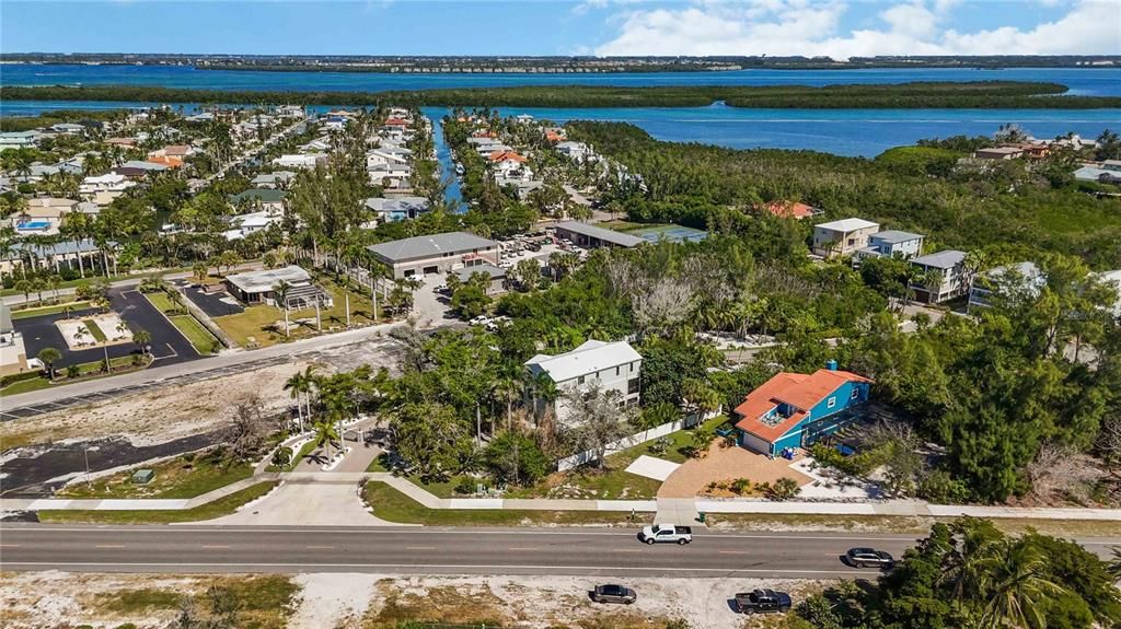 For Sale: $2,499,900 (4 beds, 3 baths, 2886 Square Feet)