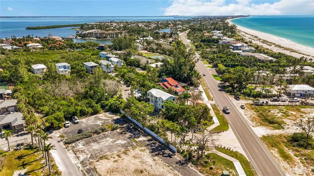 For Sale: $2,499,900 (4 beds, 3 baths, 2886 Square Feet)