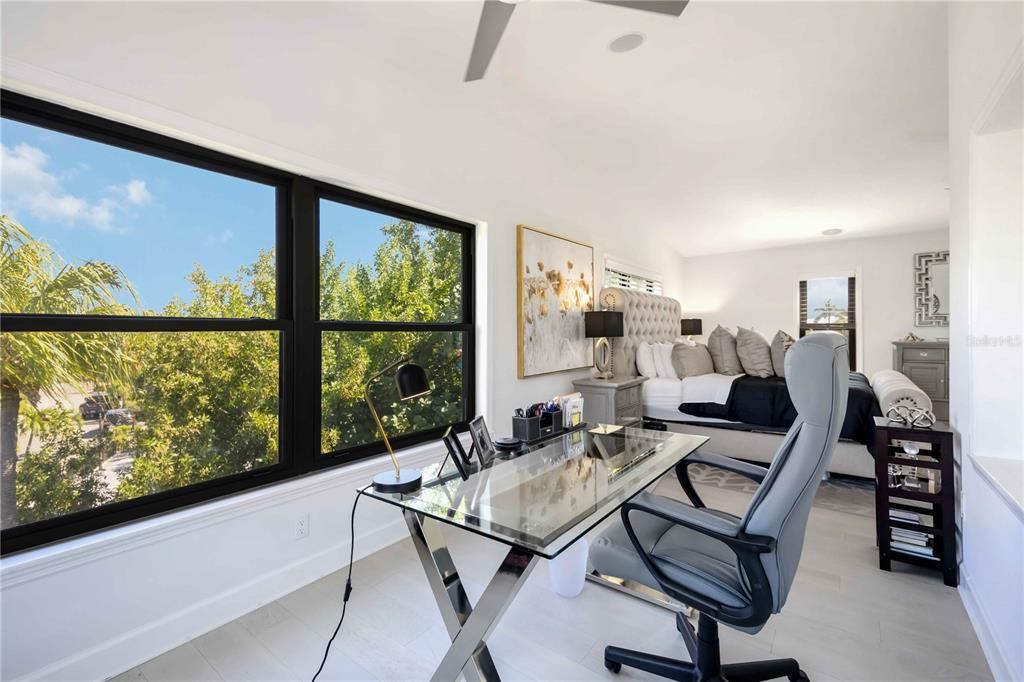 For Sale: $2,499,900 (4 beds, 3 baths, 2886 Square Feet)