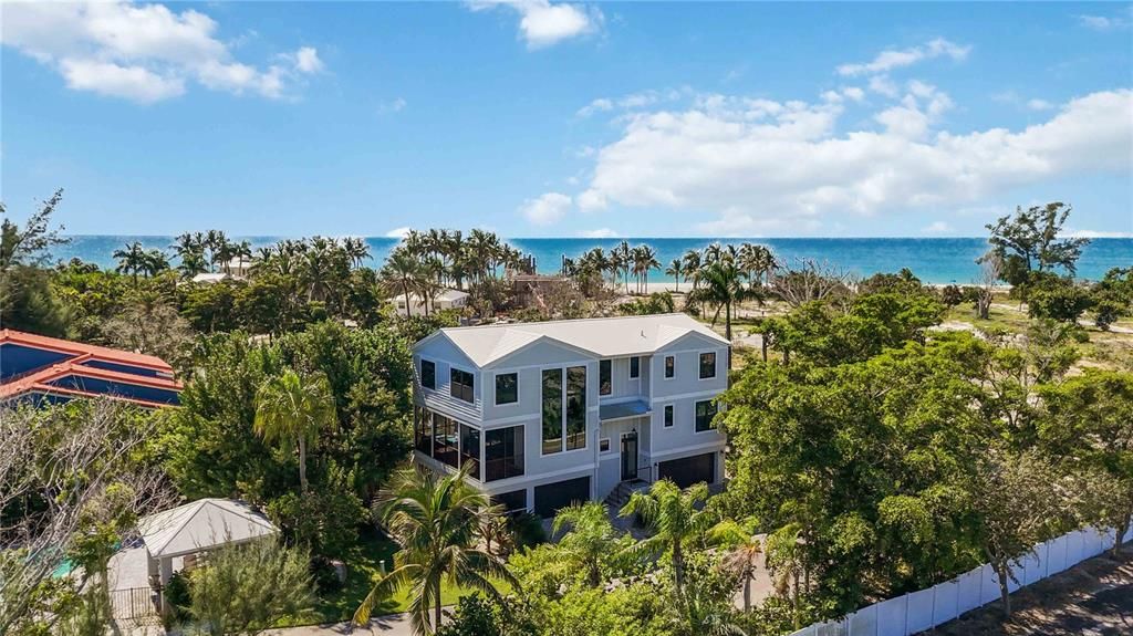 For Sale: $2,499,900 (4 beds, 3 baths, 2886 Square Feet)