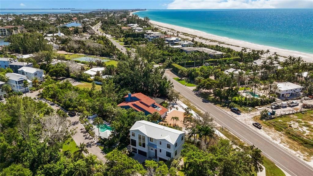 For Sale: $2,499,900 (4 beds, 3 baths, 2886 Square Feet)