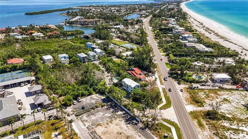 For Sale: $2,499,900 (4 beds, 3 baths, 2886 Square Feet)