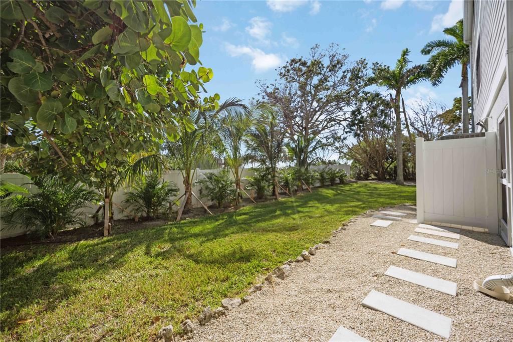 For Sale: $2,499,900 (4 beds, 3 baths, 2886 Square Feet)