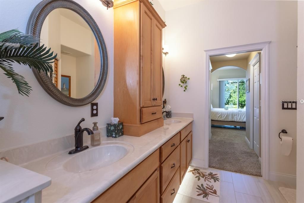 For Sale: $715,000 (3 beds, 3 baths, 2772 Square Feet)