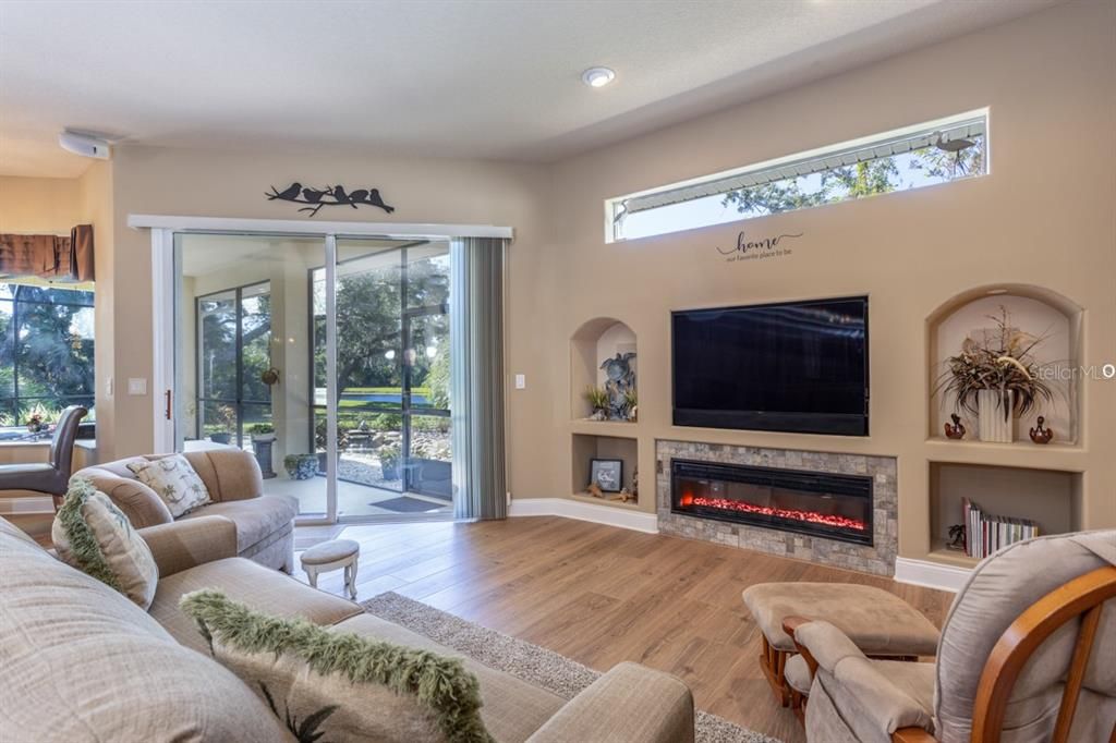 For Sale: $715,000 (3 beds, 3 baths, 2772 Square Feet)