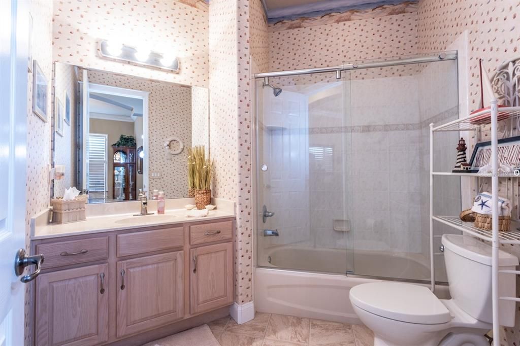 For Sale: $715,000 (3 beds, 3 baths, 2772 Square Feet)