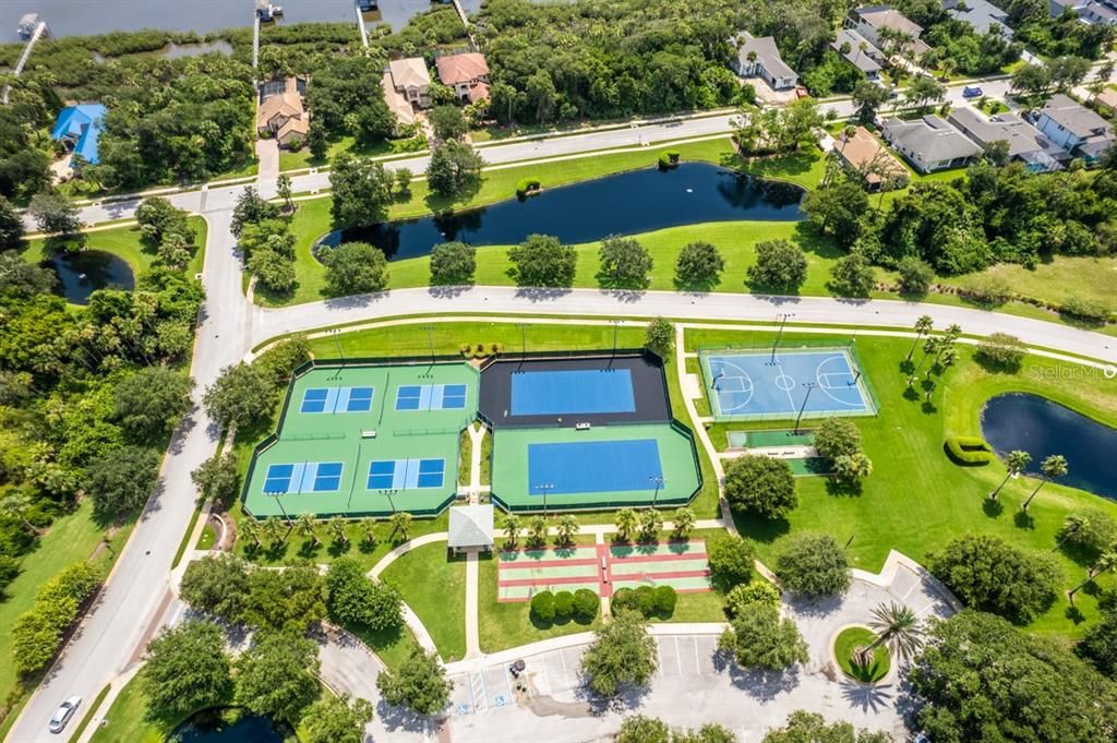 For Sale: $715,000 (3 beds, 3 baths, 2772 Square Feet)