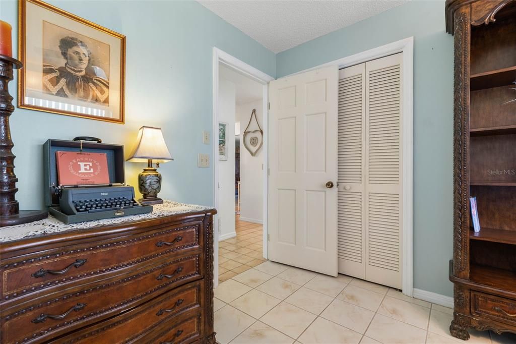 En Venta: $689,900 (3 camas, 2 baños, 2347 Pies cuadrados)