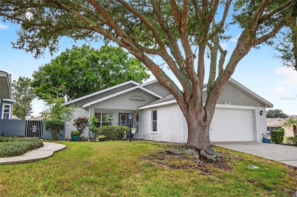 Recently Rented: $2,000 (3 beds, 2 baths, 1884 Square Feet)