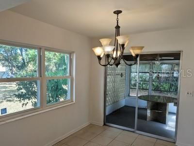 Active With Contract: $239,000 (2 beds, 1 baths, 952 Square Feet)