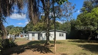 Active With Contract: $239,000 (2 beds, 1 baths, 952 Square Feet)