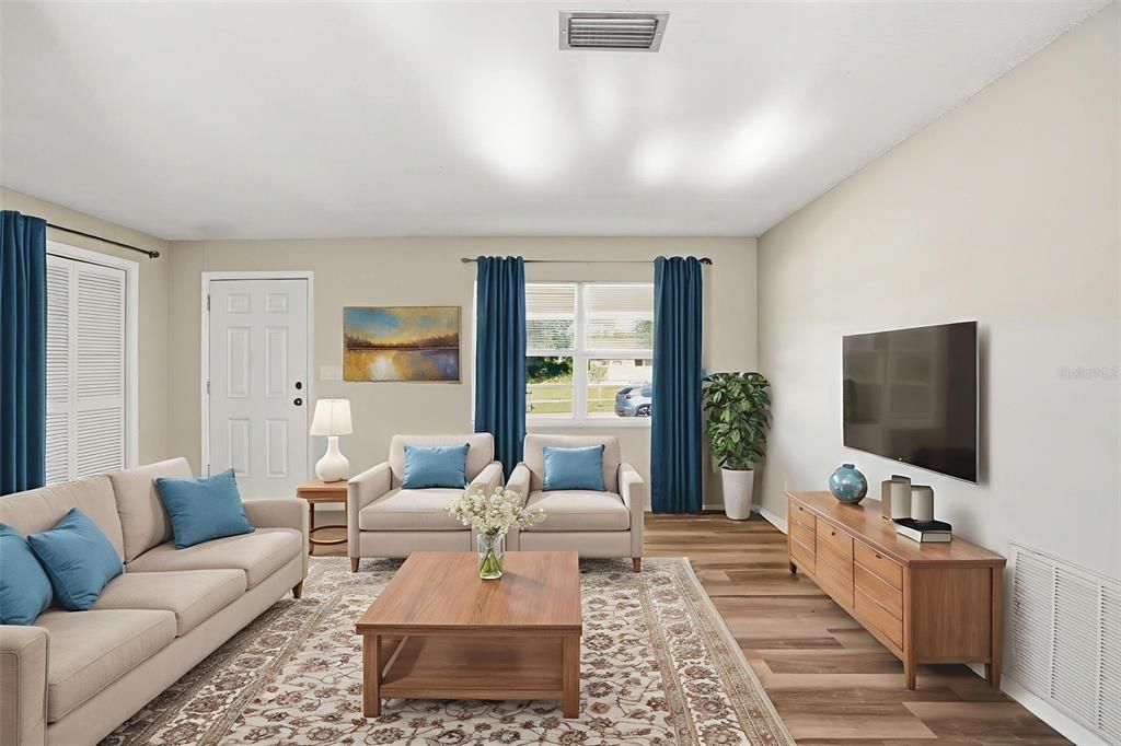 Active With Contract: $179,900 (2 beds, 1 baths, 864 Square Feet)