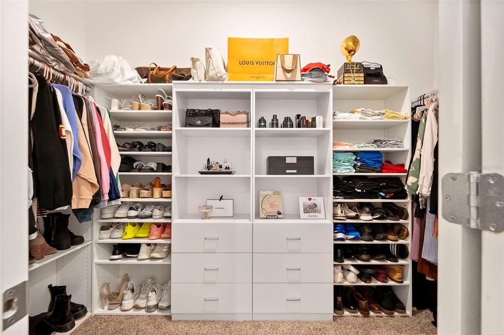 合同活跃: $335,000 (3 贝兹, 2 浴室, 1488 平方英尺)