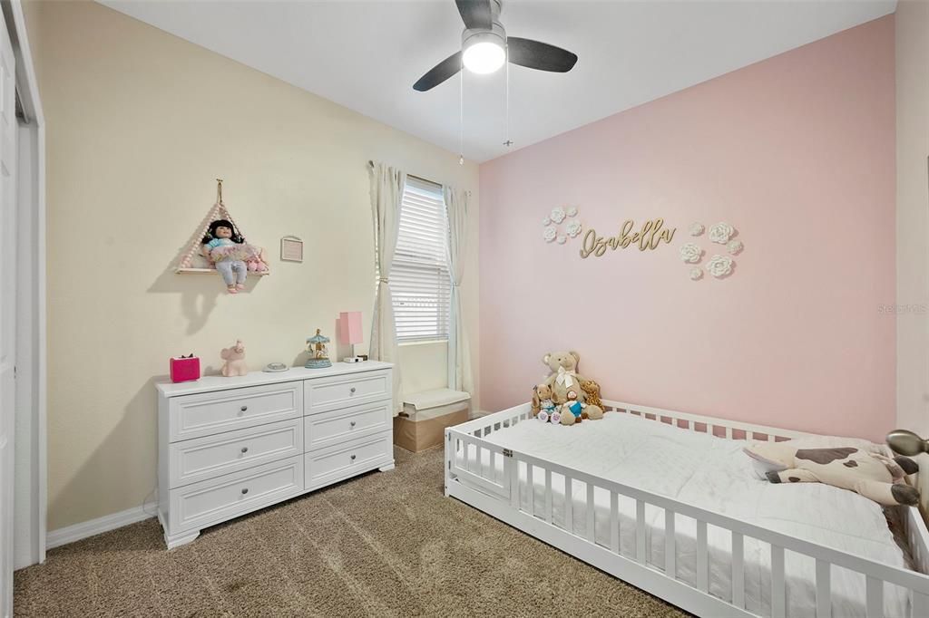 合同活跃: $335,000 (3 贝兹, 2 浴室, 1488 平方英尺)