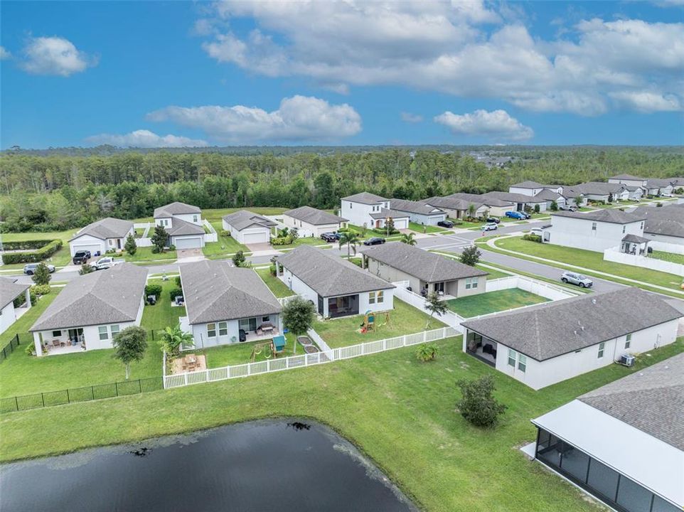 合同活跃: $335,000 (3 贝兹, 2 浴室, 1488 平方英尺)