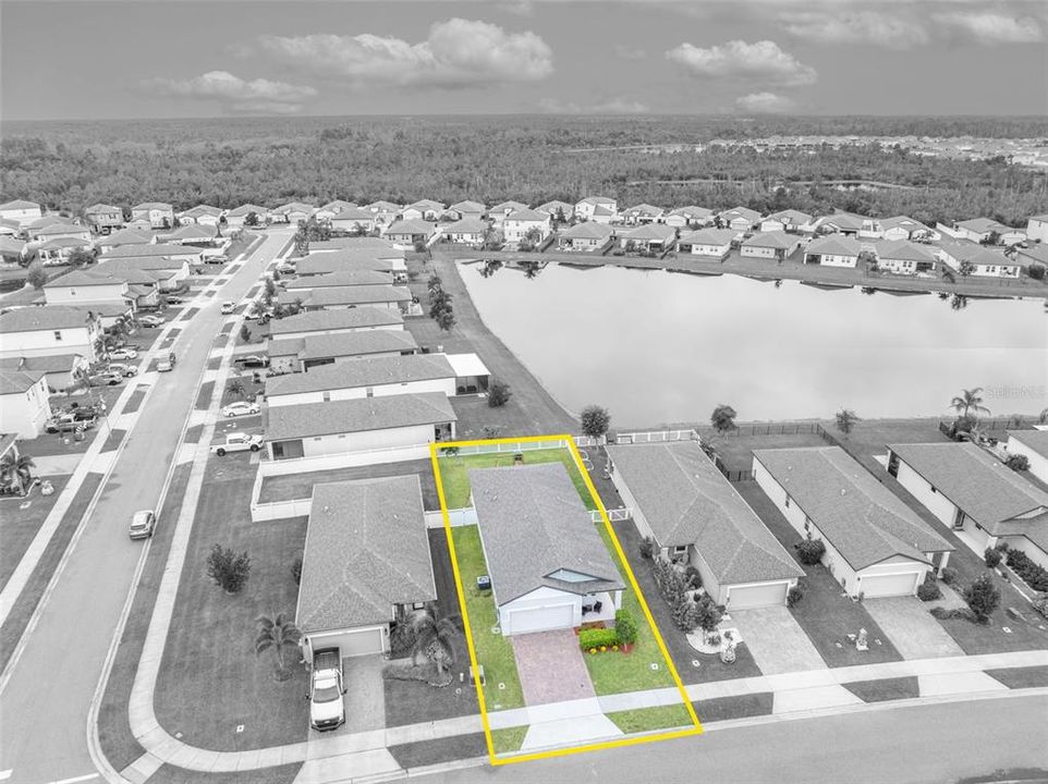 合同活跃: $335,000 (3 贝兹, 2 浴室, 1488 平方英尺)