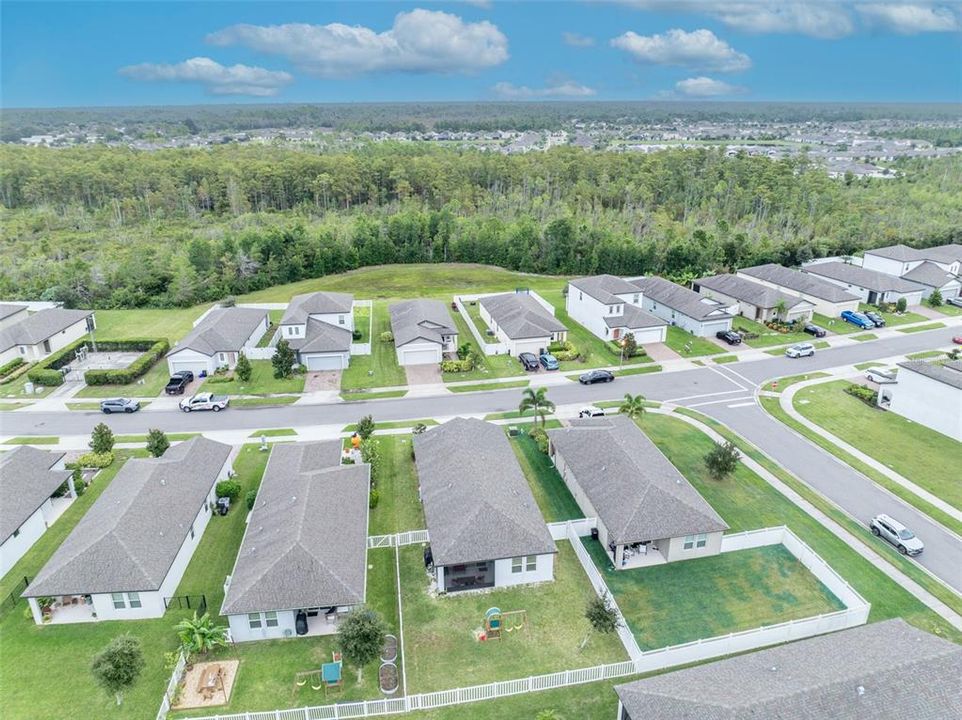 合同活跃: $335,000 (3 贝兹, 2 浴室, 1488 平方英尺)